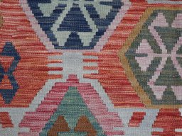Central medallion detail of New Modern Design rug from Pakistan
