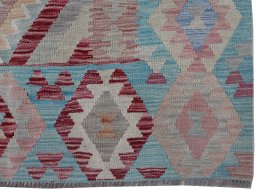 Close-up detail of New Modern Design rug from Pakistan showing Wool weave