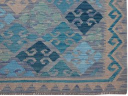 Close-up detail of New Modern Design rug from Pakistan showing Wool weave