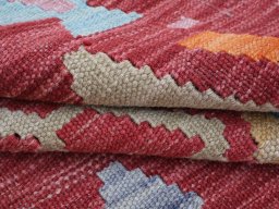 Close-up detail of New Modern Design rug from Pakistan showing Wool weave