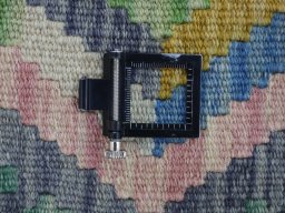 Corner detail of New Modern Design rug showing border pattern and Wool pile