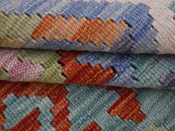Close-up detail of New Modern Design rug from Pakistan showing Wool weave