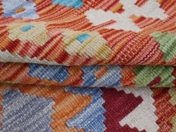 Close-up detail of New Modern Design rug from Pakistan showing Wool weave