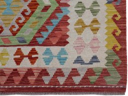 Close-up detail of New Modern Design rug from Pakistan showing Wool weave