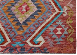 Close-up detail of New Modern Design rug from Pakistan showing Wool weave