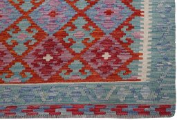 Close-up detail of New Modern Design rug from Pakistan showing Wool weave