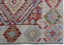 Close-up detail of New Modern Design rug from Pakistan showing Wool weave