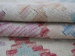 Close-up detail of New Modern Design rug from Pakistan showing Wool weave