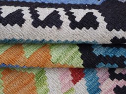 Close-up detail of New Modern Design rug from Pakistan showing Wool weave