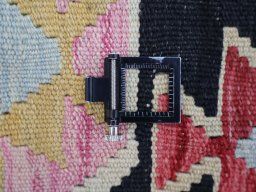 Corner detail of New Modern Design rug showing border pattern and Wool pile