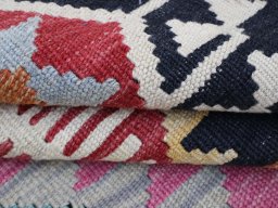 Close-up detail of New Modern Design rug from Pakistan showing Wool weave