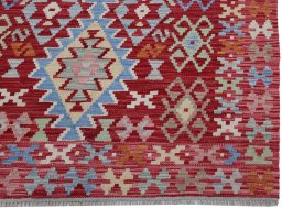 Close-up detail of New Modern Design rug from Pakistan showing Wool weave