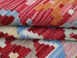 Close-up detail of New Modern Design rug from Pakistan showing Wool weave