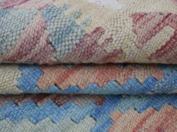 Close-up detail of New Modern Design rug from Pakistan showing Wool weave