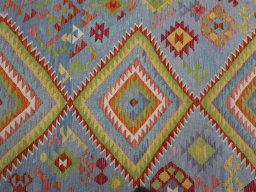 Central medallion detail of New Modern Design rug from Pakistan