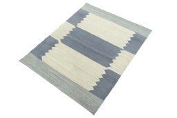 Corner detail of New Modern Design rug showing border pattern and Wool pile