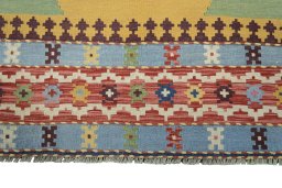 Central medallion detail of New Modern Design rug from Iran / Persia
