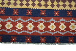 Central medallion detail of New Modern Design rug from Iran / Persia