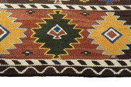 Central medallion detail of New Modern Design rug from Iran / Persia