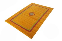 Corner detail of New Modern Design rug showing border pattern and Wool pile