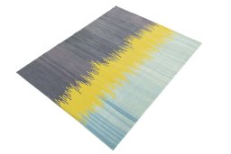 Corner detail of New Modern Design rug showing border pattern and Wool pile