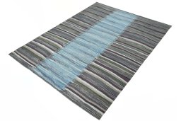 Corner detail of New Modern Design rug showing border pattern and Wool pile