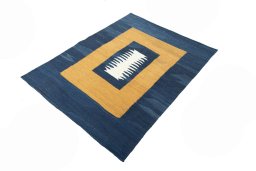 Corner detail of New Modern Design rug showing border pattern and Wool pile