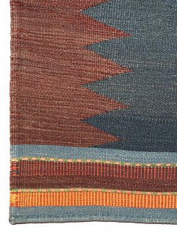 Corner detail of New Modern Design rug showing border pattern and Wool pile