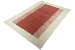 Corner detail of New Modern Design rug showing border pattern and Wool pile