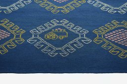 Central medallion detail of New Modern Design rug from Iran / Persia