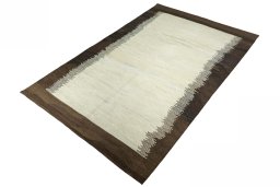 Corner detail of New Modern Design rug showing border pattern and Wool pile