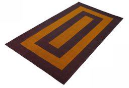 Corner detail of New Modern Design rug showing border pattern and Wool pile