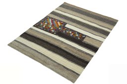 Corner detail of New Modern Design rug showing border pattern and Wool pile
