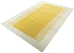 Corner detail of New Modern Design rug showing border pattern and Wool pile