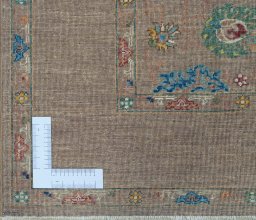 Corner detail of New Farahan rug showing border pattern and Wool pile