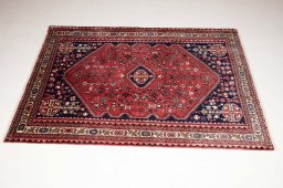 Close-up detail of New Abadeh rug from Iran / Persia showing Wool weave