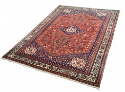 Close-up detail of 2000s Abadeh rug from Iran / Persia showing Wool weave