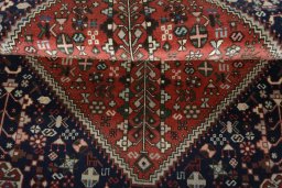 Corner detail of New Abadeh rug showing border pattern and Wool pile