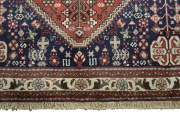 Close-up detail of New Abadeh rug from Iran / Persia showing Wool weave