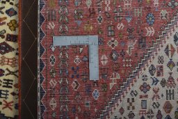 Close-up detail of New Abadeh rug from Iran / Persia showing Wool weave