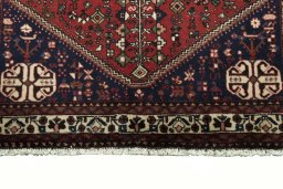 Central medallion detail of 2000s Abadeh rug from Iran / Persia