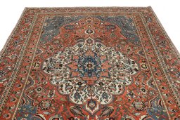 Surface texture of 1940s Bakhtiar rug with natural Wool and intricate pattern