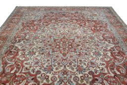 Surface texture of 1930s Bakhtiar rug with natural Wool and intricate pattern