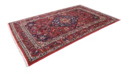 Corner detail of 1940s Bakhtiar rug showing border pattern and Wool pile