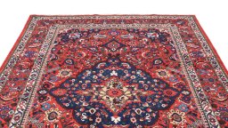 Surface texture of 1940s Bakhtiar rug with natural Wool and intricate pattern