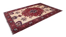 Corner detail of 1960s Bakhtiar rug showing border pattern and Wool pile