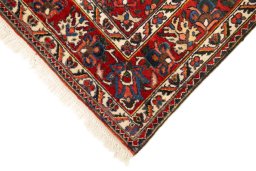 Central medallion detail of 1940s Bakhtiar rug from Iran / Persia
