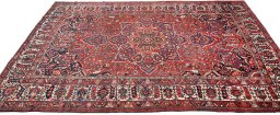 Backside of handmade 1900s Bakhtiar rug showing knot structure and weave density