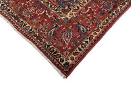 Central medallion detail of 1930s Bakhtiar rug from Iran / Persia