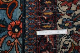 Close-up detail of 1930s Bakhtiar rug from Iran / Persia showing Wool weave